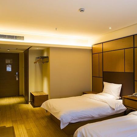 Ji Hotel Xintiandi Шанхай Екстериор снимка