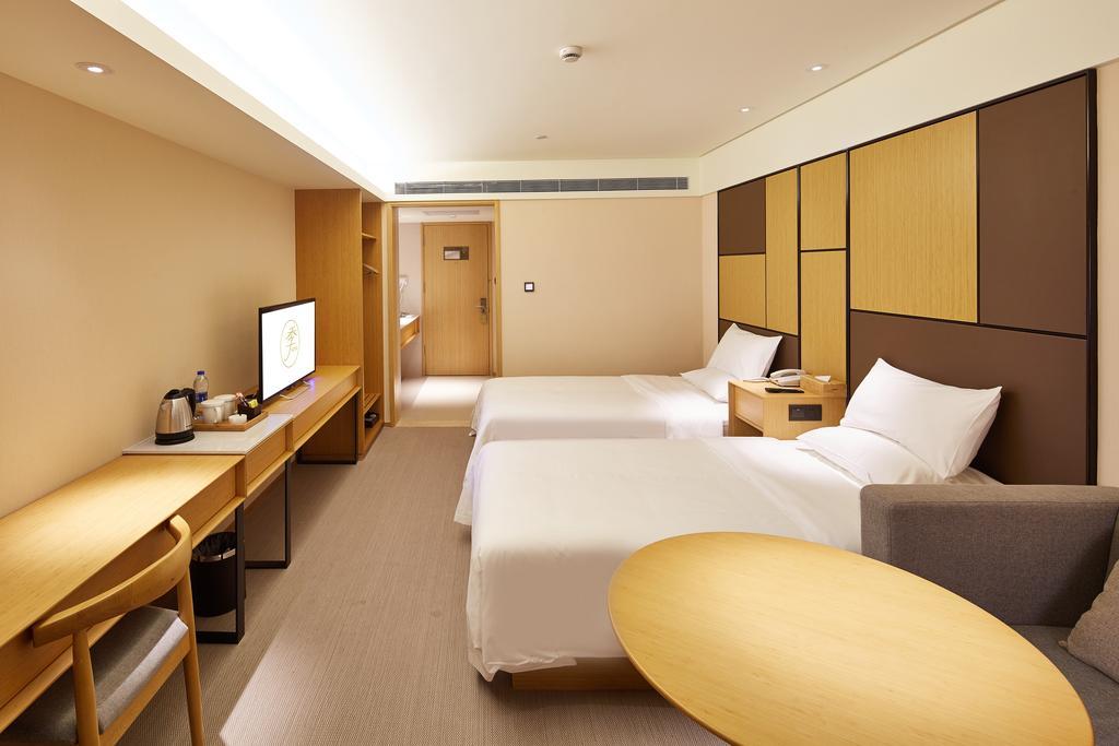 Ji Hotel Xintiandi Шанхай Екстериор снимка